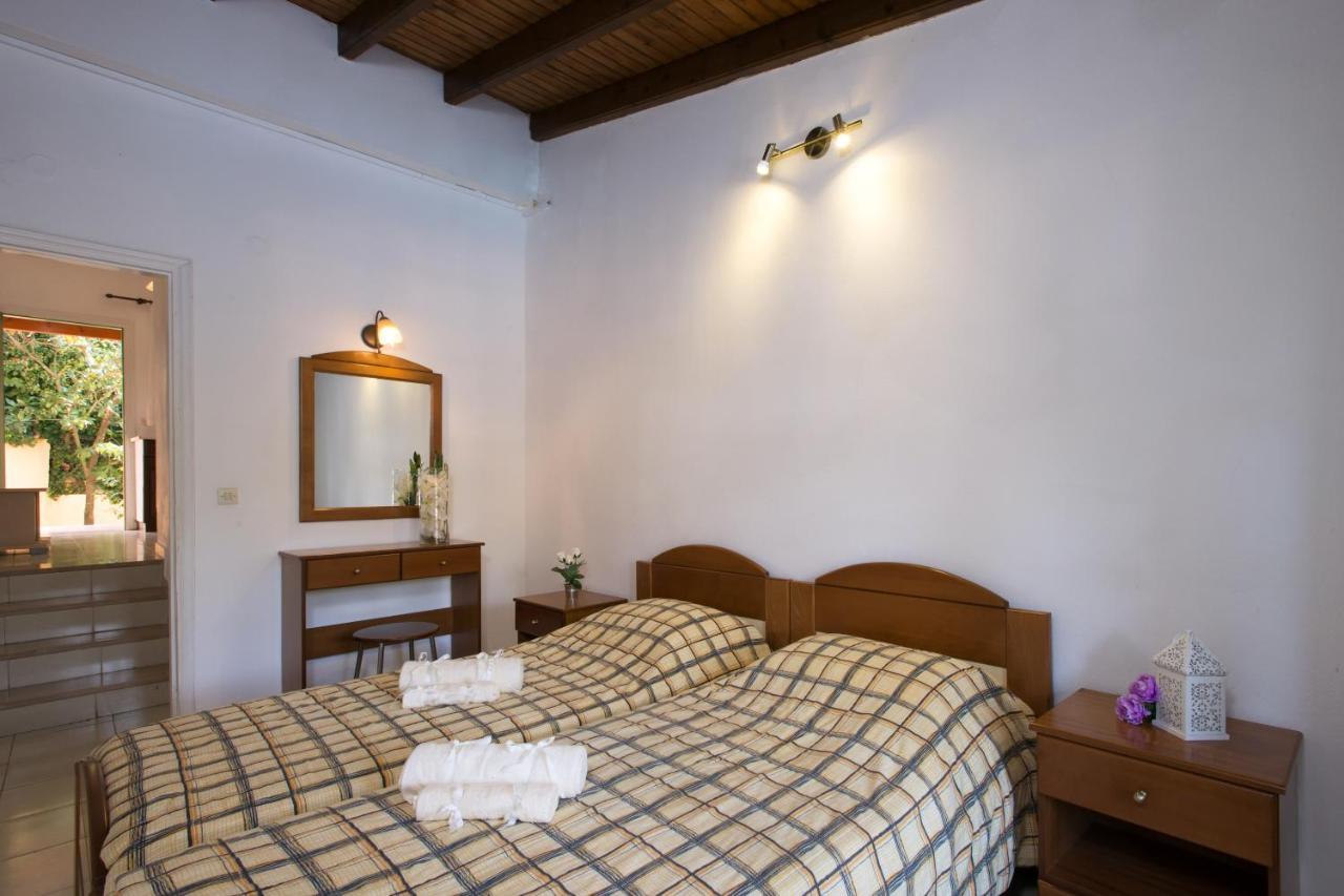 Philippos Hotel Кассиопи Экстерьер фото