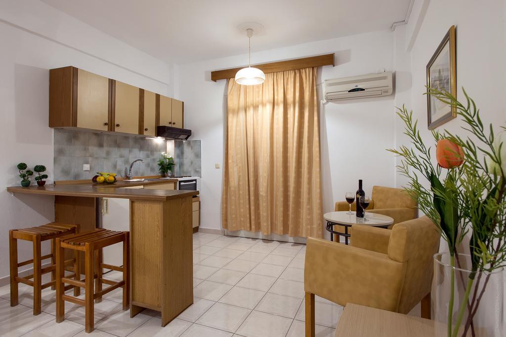 Philippos Hotel Кассиопи Экстерьер фото