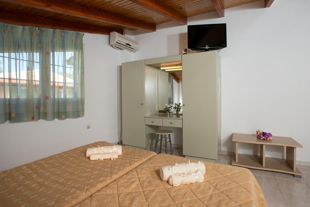 Philippos Hotel Кассиопи Экстерьер фото