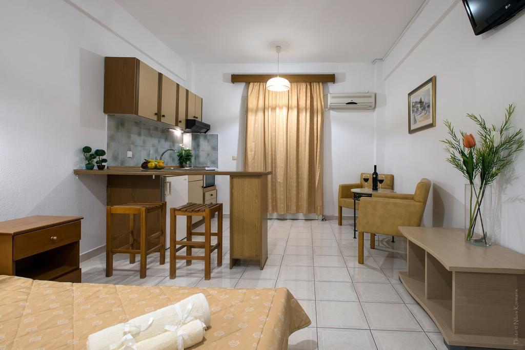 Philippos Hotel Кассиопи Экстерьер фото
