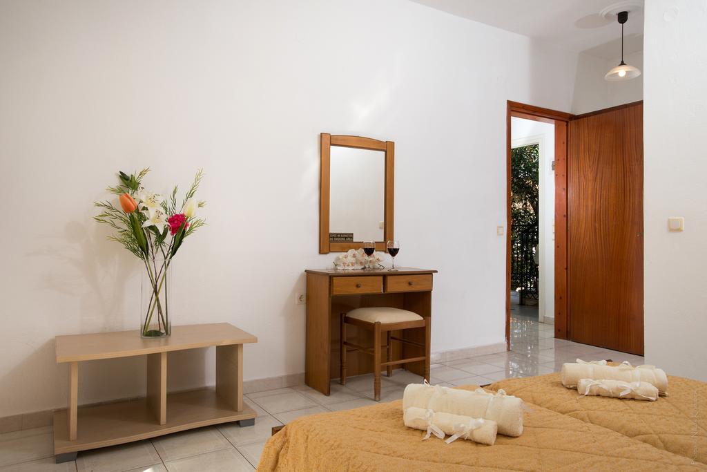 Philippos Hotel Кассиопи Экстерьер фото